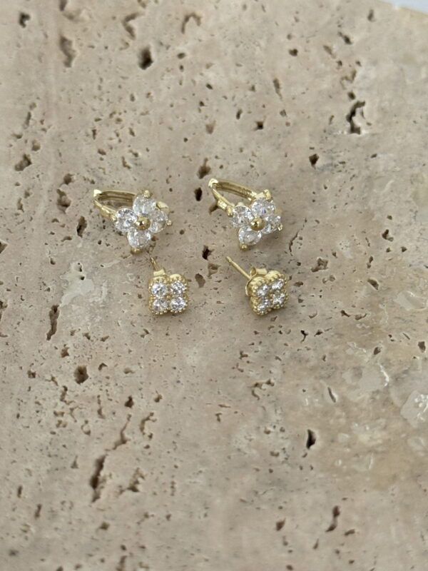 Diamonte Zahra Studs Gold - Image 2